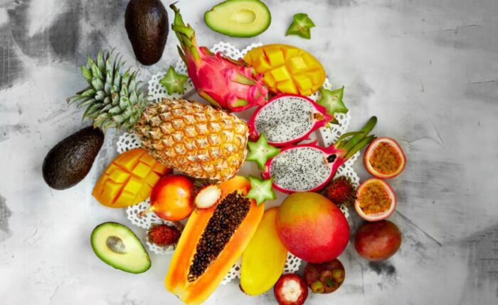 mix di frutta esotica e tropicale