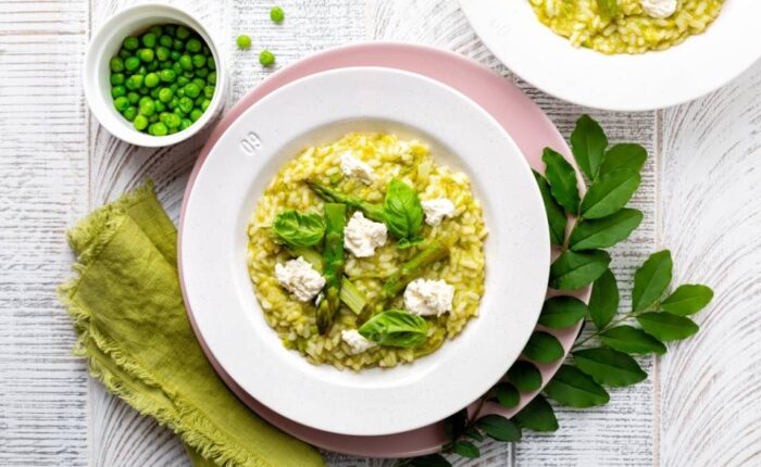 risotto con verdure asparagi menta piselli